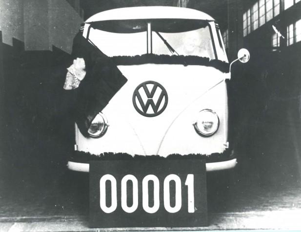 Volkswagen Kombi - primeira Kombi