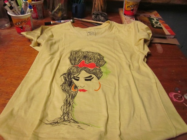 camiseta desenho a mao camiseta desenho a mao
