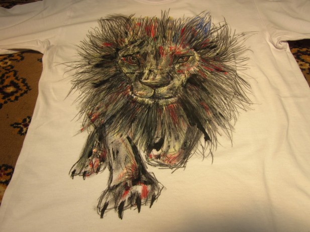 camiseta estampada a mao camiseta estampada a mao