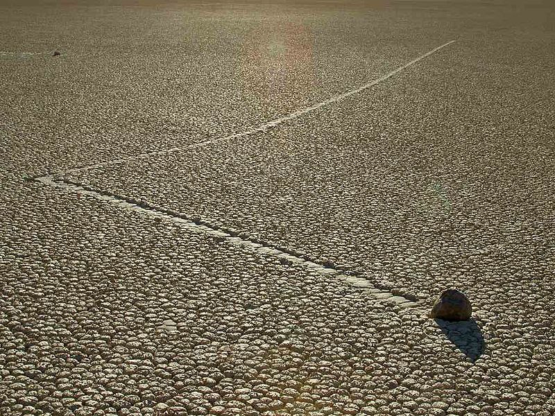 Pedra que anda no deserto