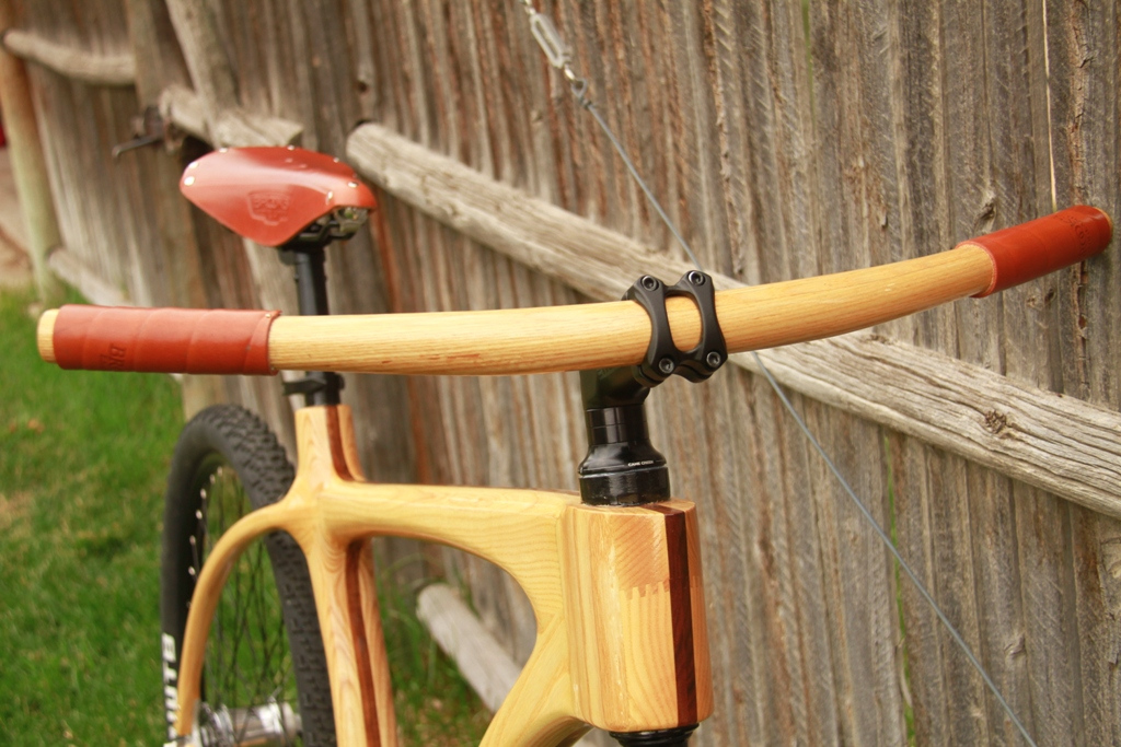 Bicicleta de madeira (5)