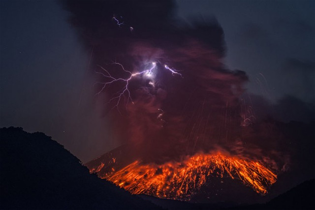 Fotos incríveis mostram vulcão em erupção 1x1.trans Fotos de Vulcão (2)