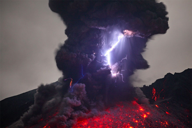 Fotos incríveis mostram vulcão em erupção 1x1.trans Fotos de Vulcão (6)