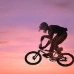 BMX – Incríveis manobras e acidades