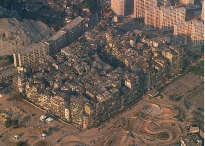 Conheça Kowloon, com 50 mil residentes, a maior favela vertical da história!