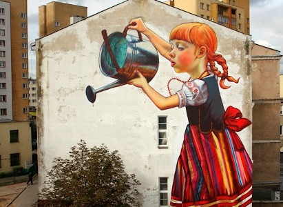 Natalia Rak e seu gigantesco grafite em Bialystok, Polônia