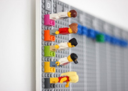 Marque o tempo em um divertido calendário de Lego