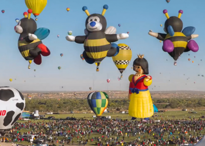 Vídeo em time-lapse mostra o céu tomado por balões em festival nos EUA