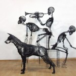 Artista cria esculturas inimagináveis usando apenas arame