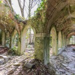 Fotografar lugares abandonados foi a obsessão dele durante uma viagem pela Europa